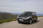Peugeot 5008 2009 года